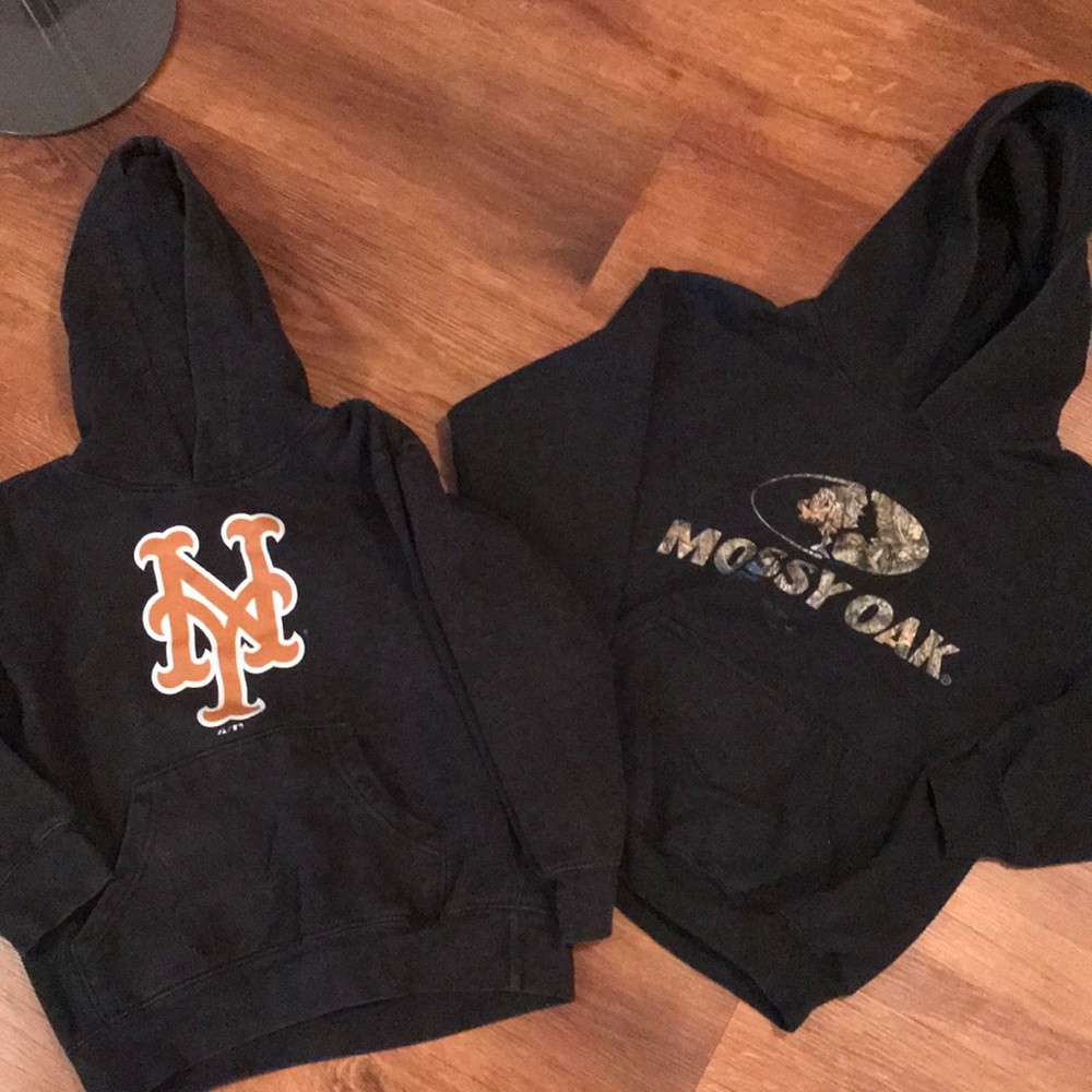 Mossi Oak / kid athletics Lot two boy hoodies  S